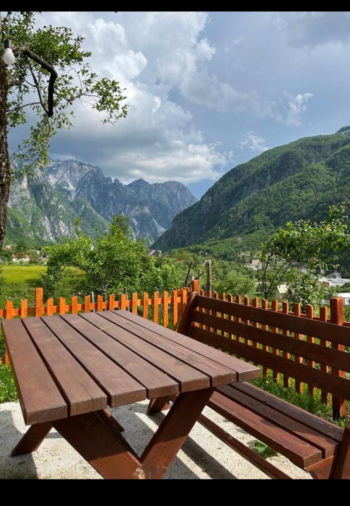Bed and Breakfast Bujtina Pllumi Тети Экстерьер фото